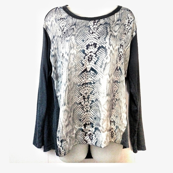 Bobeau Snake Print Light Weight Sweater - Picture 1 of 8